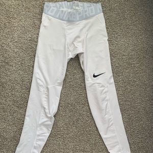 Like new Nike Hyperwarm Compression Tights Medium